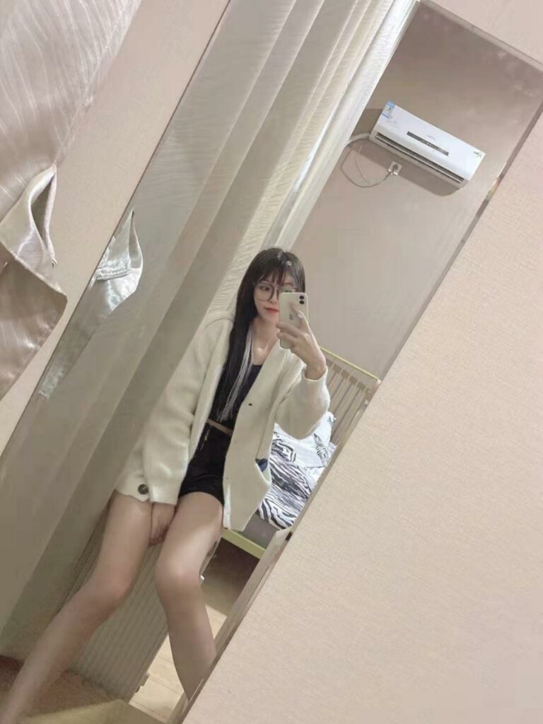杭州外围 超气质眼镜萌妹相关配图