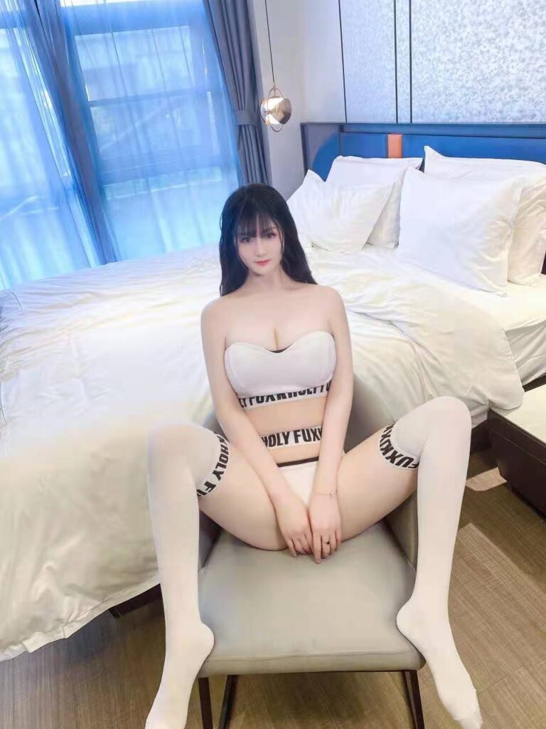 杭州外围 白小纯留学生相关配图