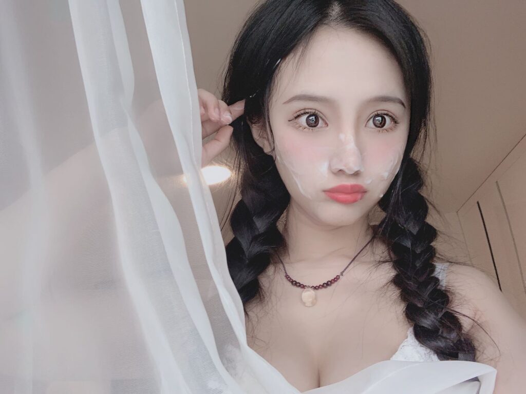 北京外围 小巧玲珑童颜巨乳相关配图