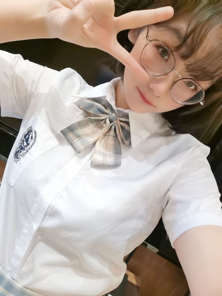 广州外围极品眼镜妹童颜巨乳