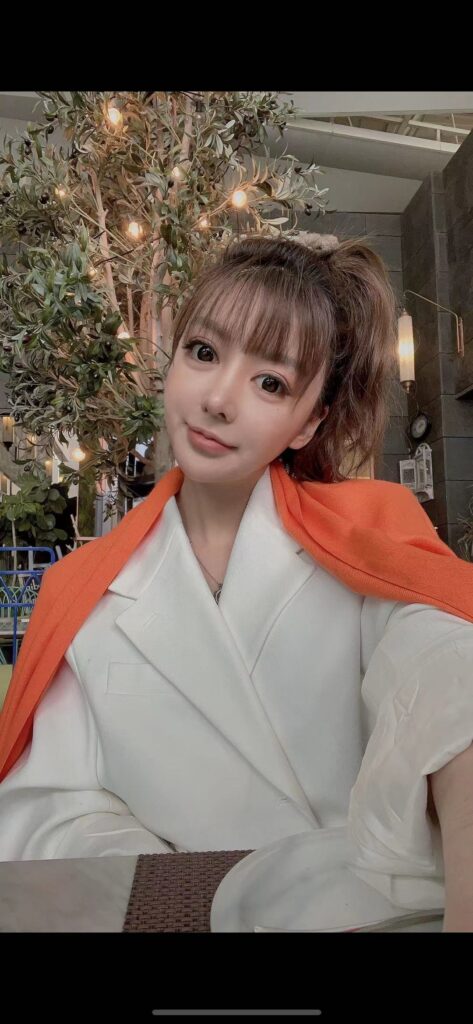 北京外围大眼睛萌妹相关配图