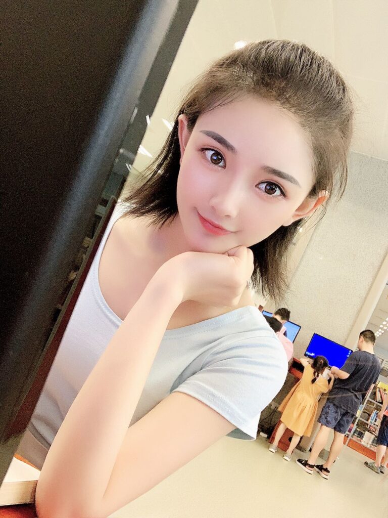 南京外围在校学妹相关配图