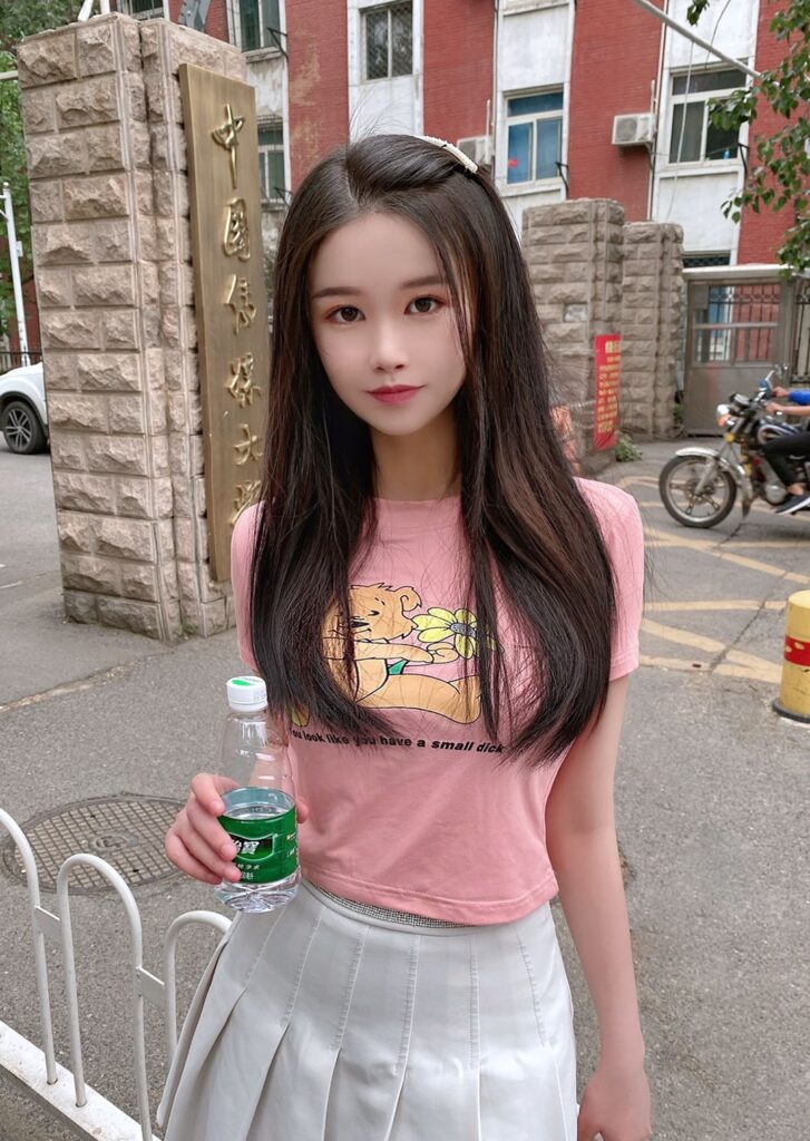 北京外围粉嫩小妹纸相关配图