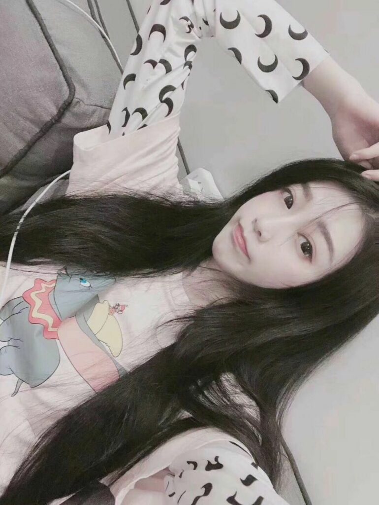 重庆外围超甜小女友相关配图