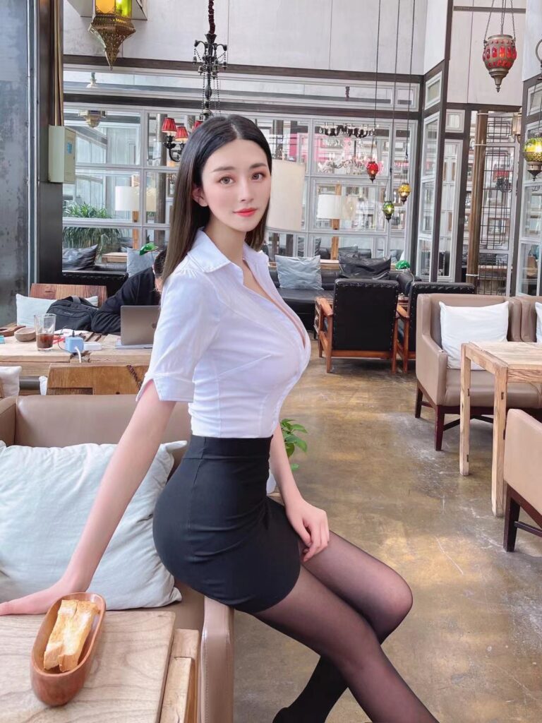 厦门外围性感秘书相关配图