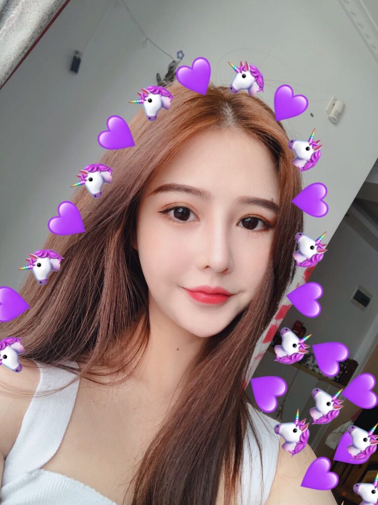 成都00后童颜巨乳相关配图