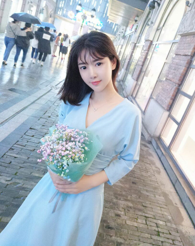 宁波美兮子川妹子乖巧可爱相关配图