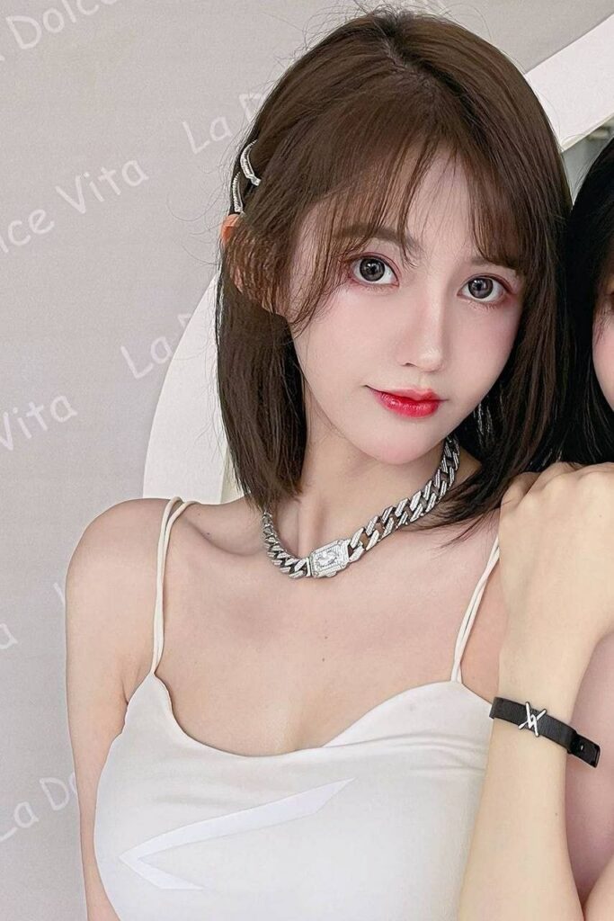 上海短发甜美girl相关配图