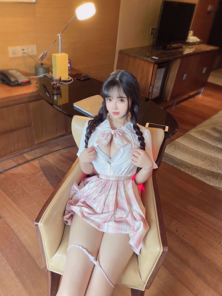 上海外围童颜巨乳白嫩可爱相关配图