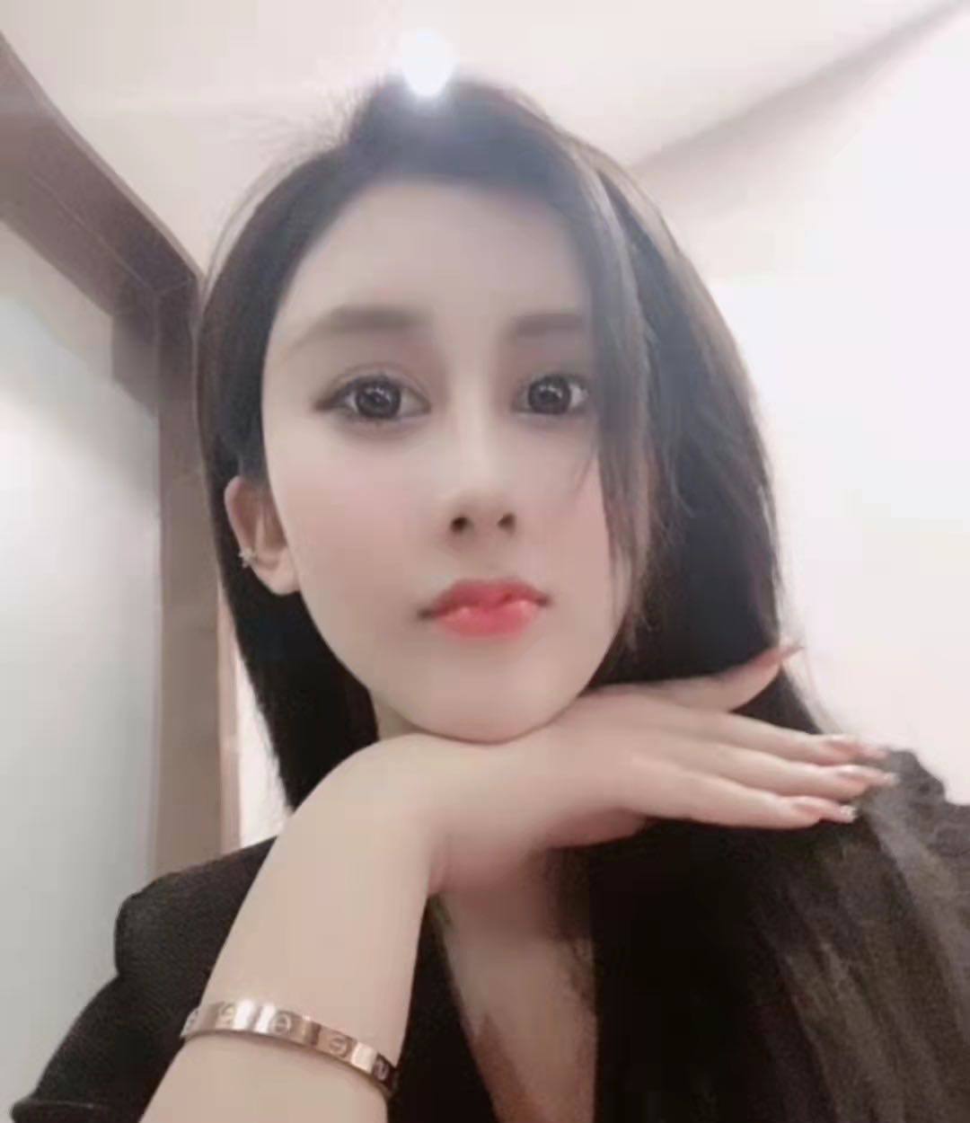 沈阳外围大长腿学妹兼职