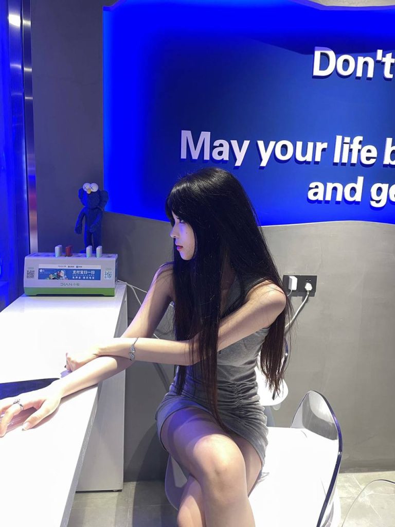 宁波外围01年小妮软萌萝莉相关配图