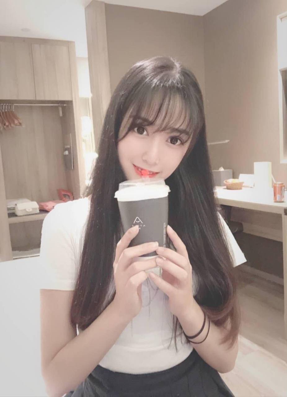 重庆外围00后淘宝模特兼职