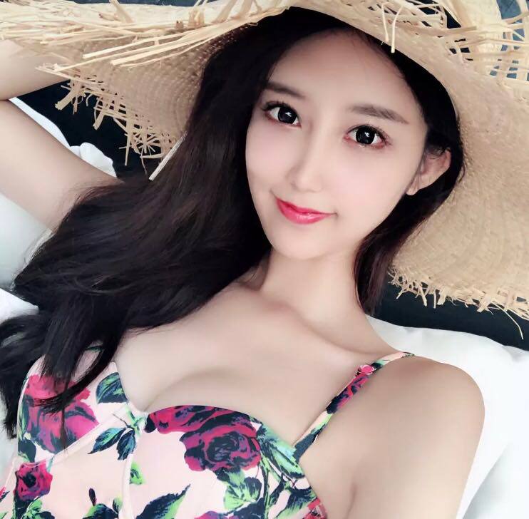 成都外围 00后美少女天然大灯性格开朗相关配图