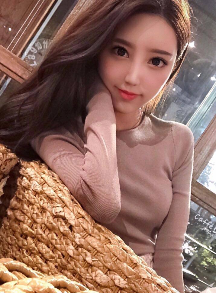 成都外围 00后美少女天然大灯性格开朗相关配图