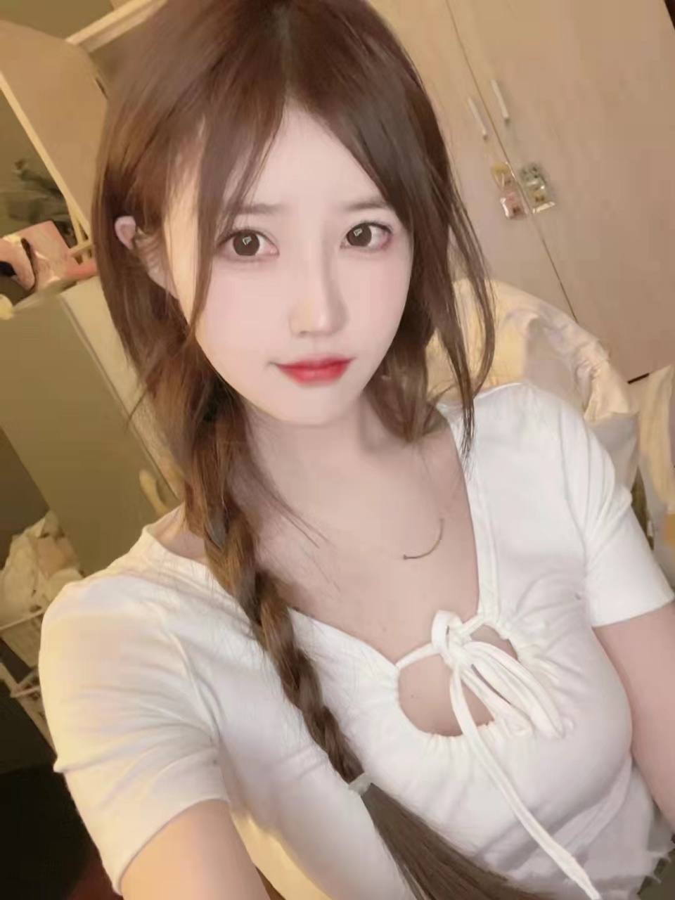 广州外围 170d 00后在校学生