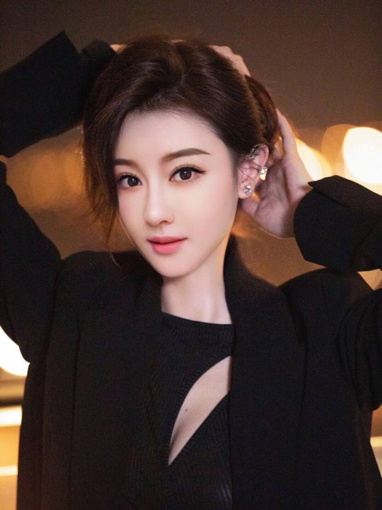 广州外围 洋气女友范儿 筷子腿 172相关配图