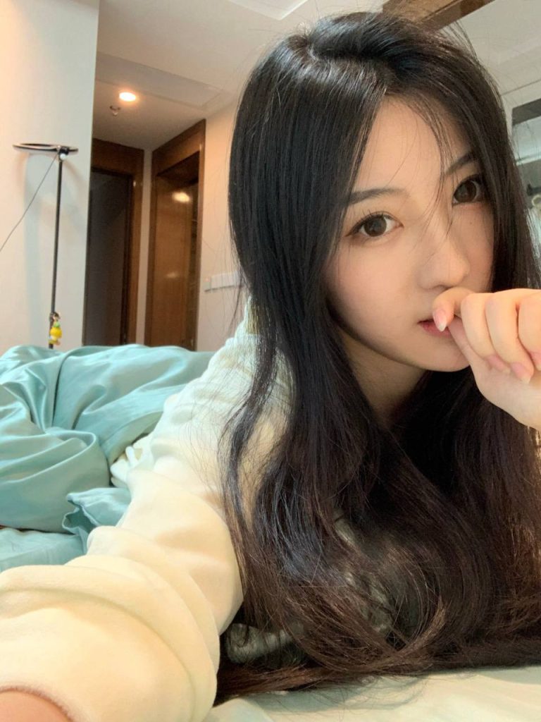 广州外围 极品bxc 02年在校学妹相关配图