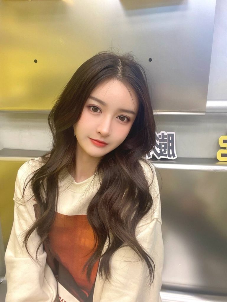 重庆外围 美院在校生 171 漫画腿相关配图