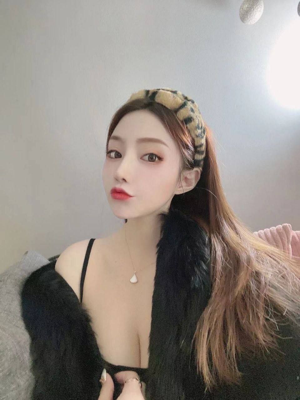 无锡外围 新人 猫系女友 刚下水