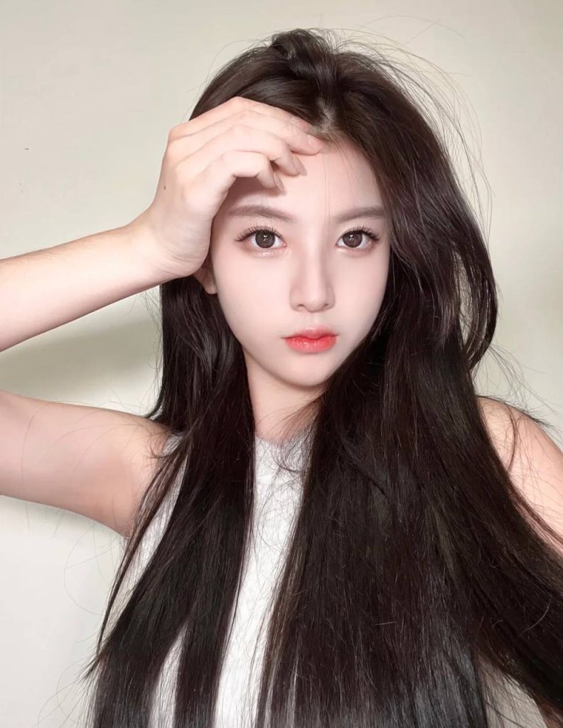 上海外围 爱笑的甜美女孩 温柔迷人优雅相关配图
