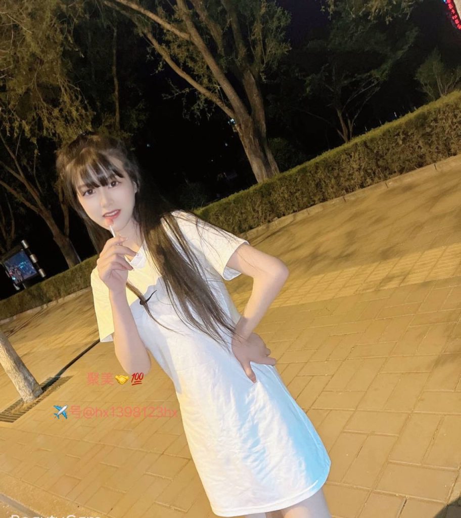 北京外围 真实04 小可爱 166真🐻E 童颜巨乳相关配图