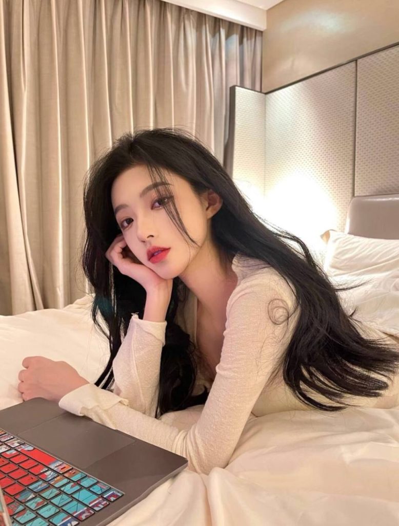 南昌外围 极品新疆美女173 c 超级气质 可盐可甜相关配图