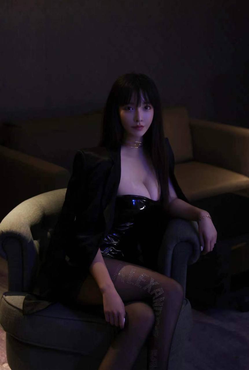 大连外围 00年极品🧘瑜伽教练 🌸温柔甜美 肤白貌美