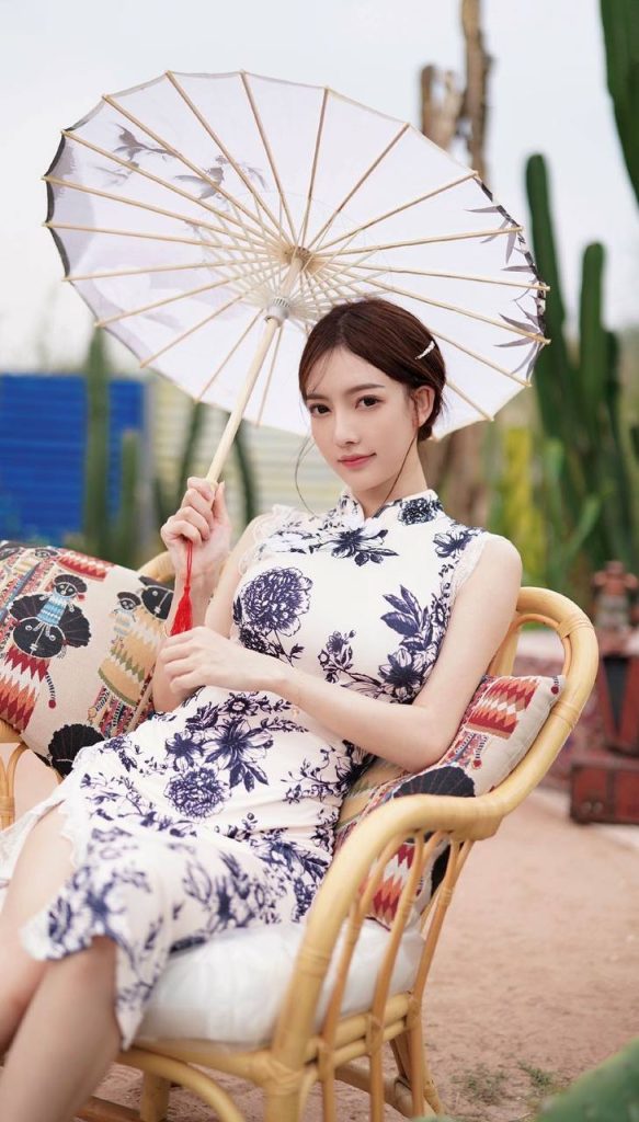 兰州外围 夏媛媛 00年兼职车模 气质甜美相关配图