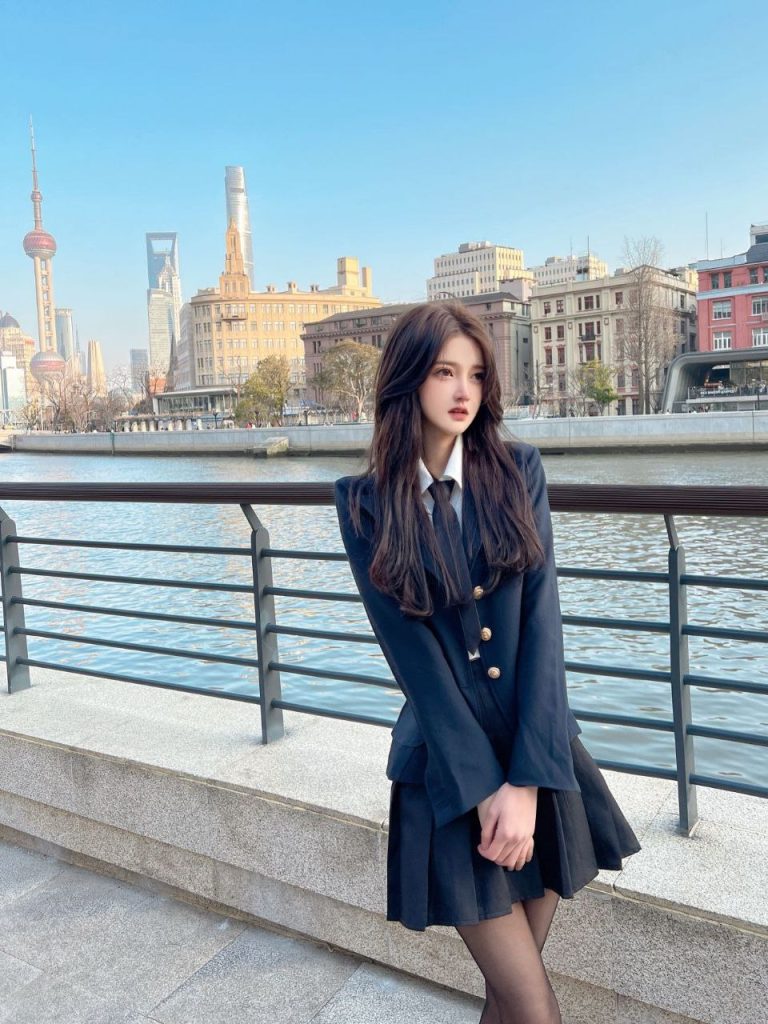 上海外围 天然无整纤细长腿牛奶白肌肤pink清新自然·甜美蘿莉相关配图