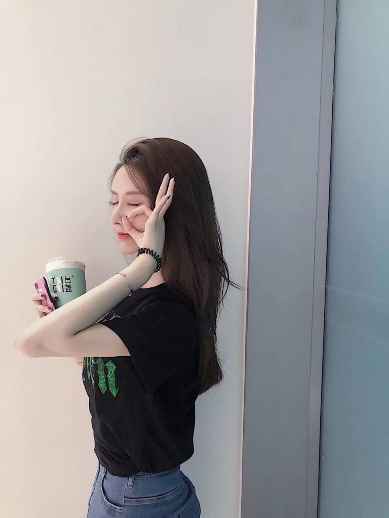 天津外围 甜美系天使面孔魔鬼身材，外纯内欲相关配图