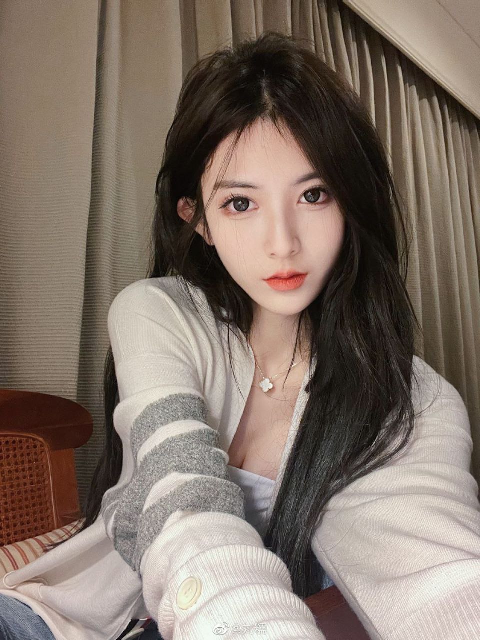 成都外围 01年学妹