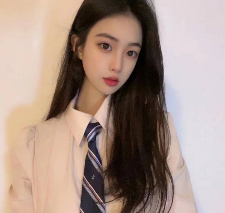 杭州外围 04年的小妹妹人瘦胸大相关配图