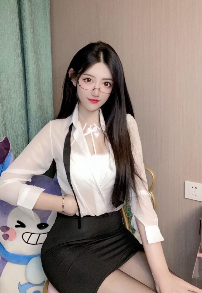 上海外围 02极品网红  服装表演专业学妹相关配图