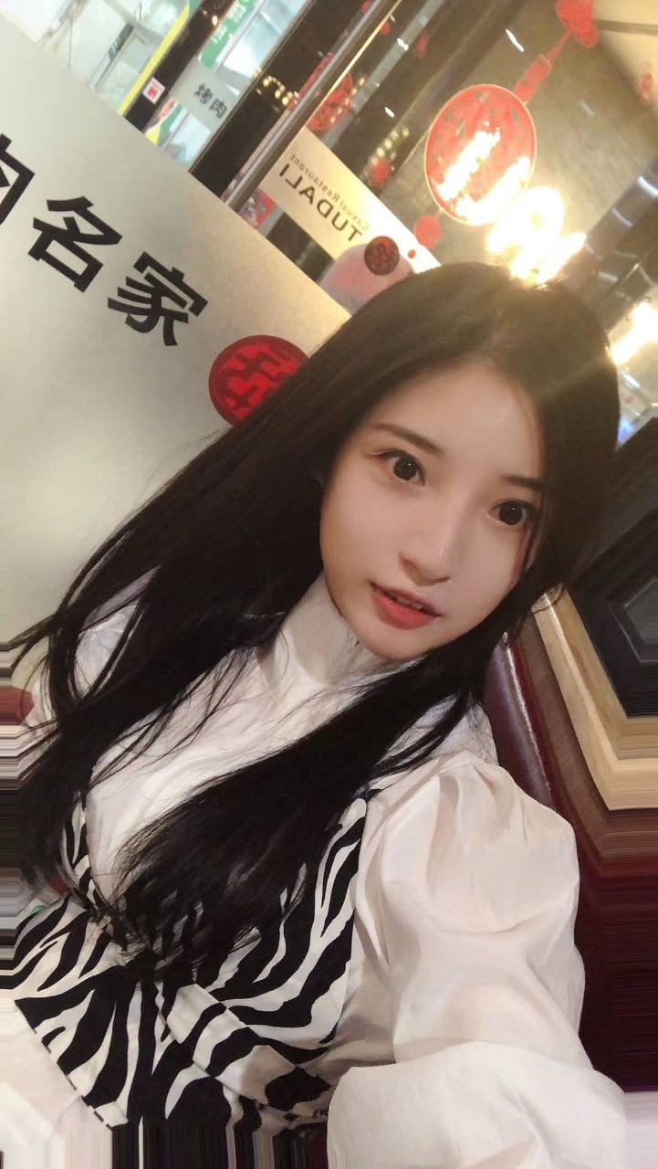 武汉外围 02年学妹清纯气质白小纯