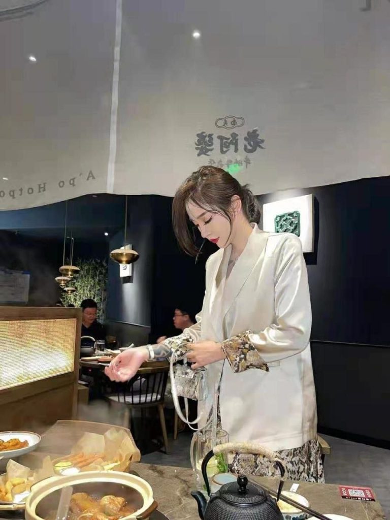 长沙外围 00年极品模特相关配图