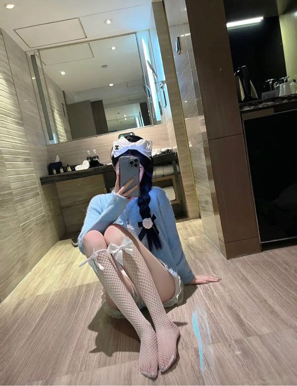 成都外围娃娃脸小可爱相关配图