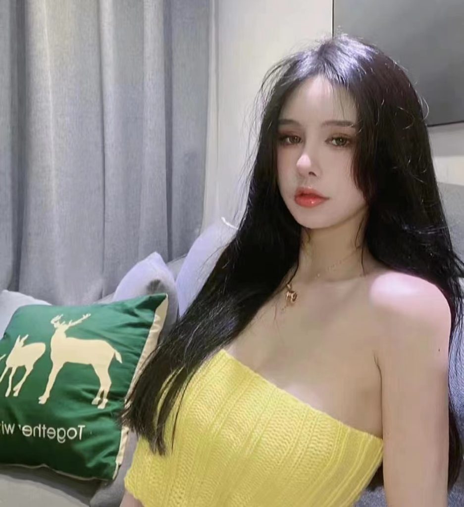 上海外围 02年小网红 前凸后翘 丰臀肥乳相关配图