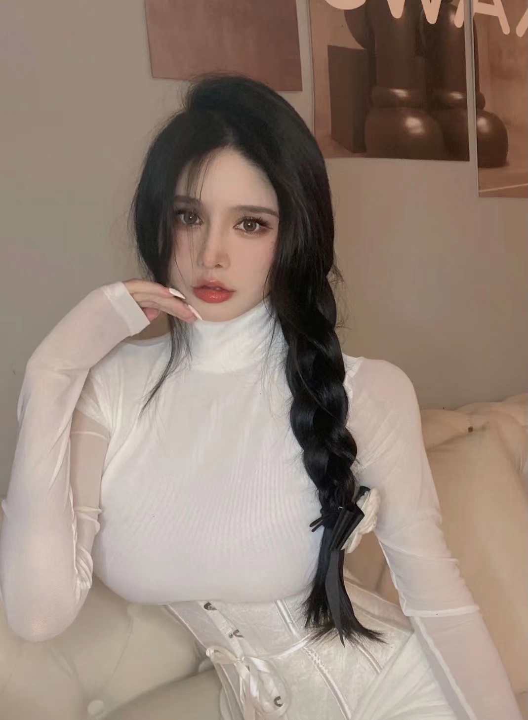 上海外围 02年小网红 前凸后翘 丰臀肥乳