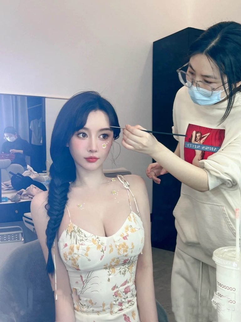 上海外围 高级气质女相关配图