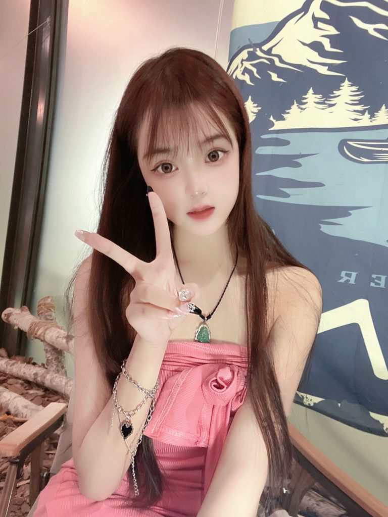 广州外围 萝莉小纯05兼职相关配图