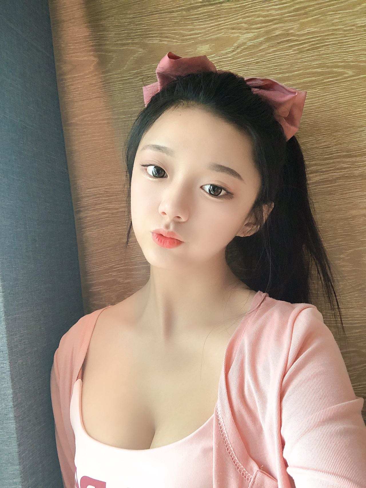 广州外围 04年清纯学生妹