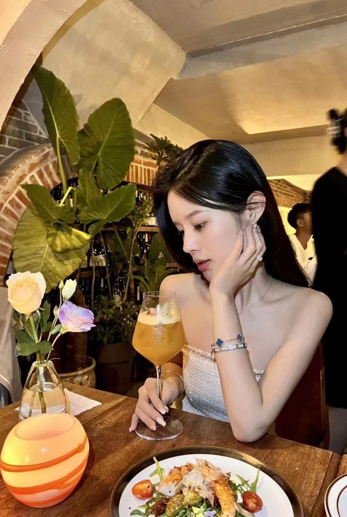 深圳外围公司白领小鹿相关配图