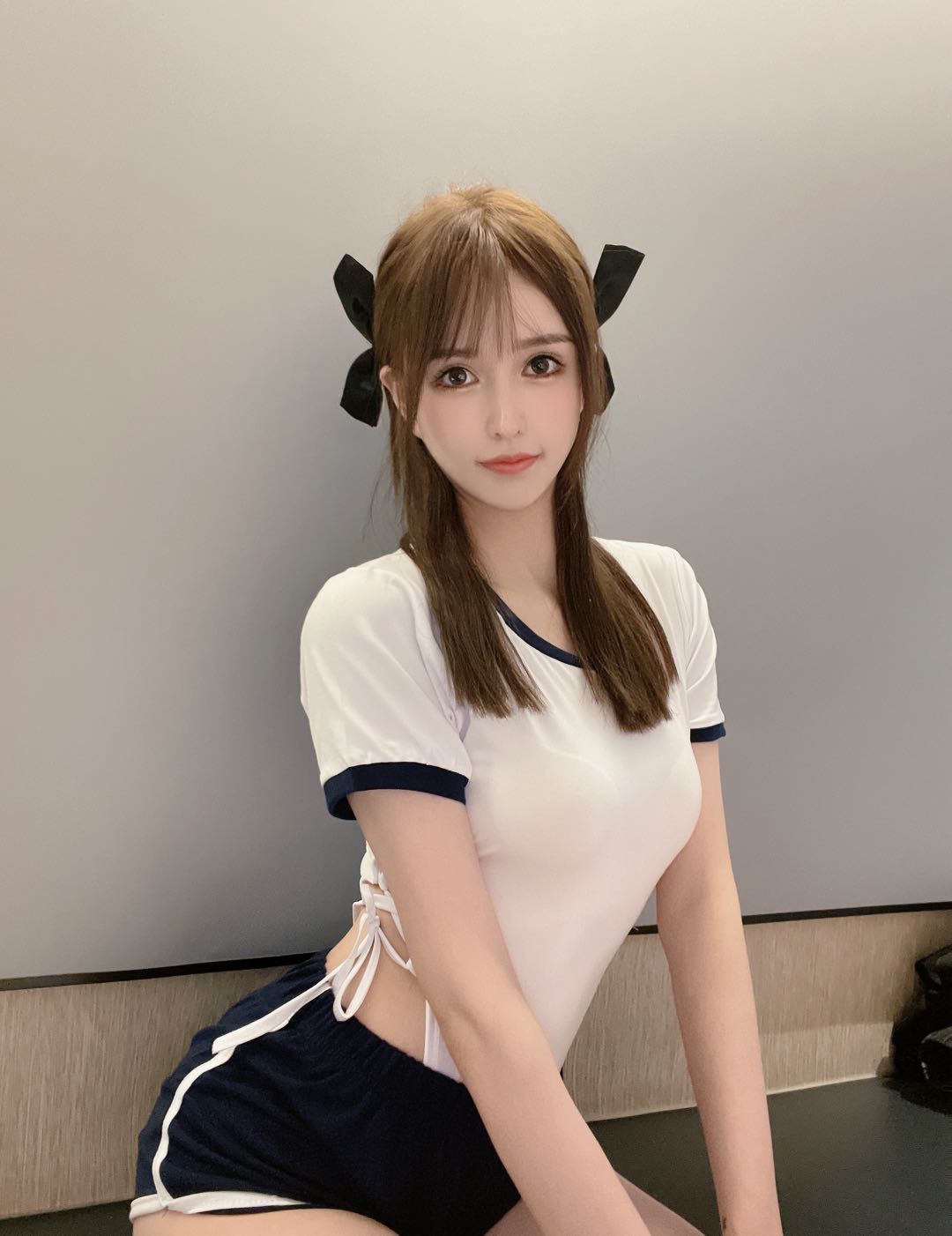 杭州外围01年学妹兼职廋白型