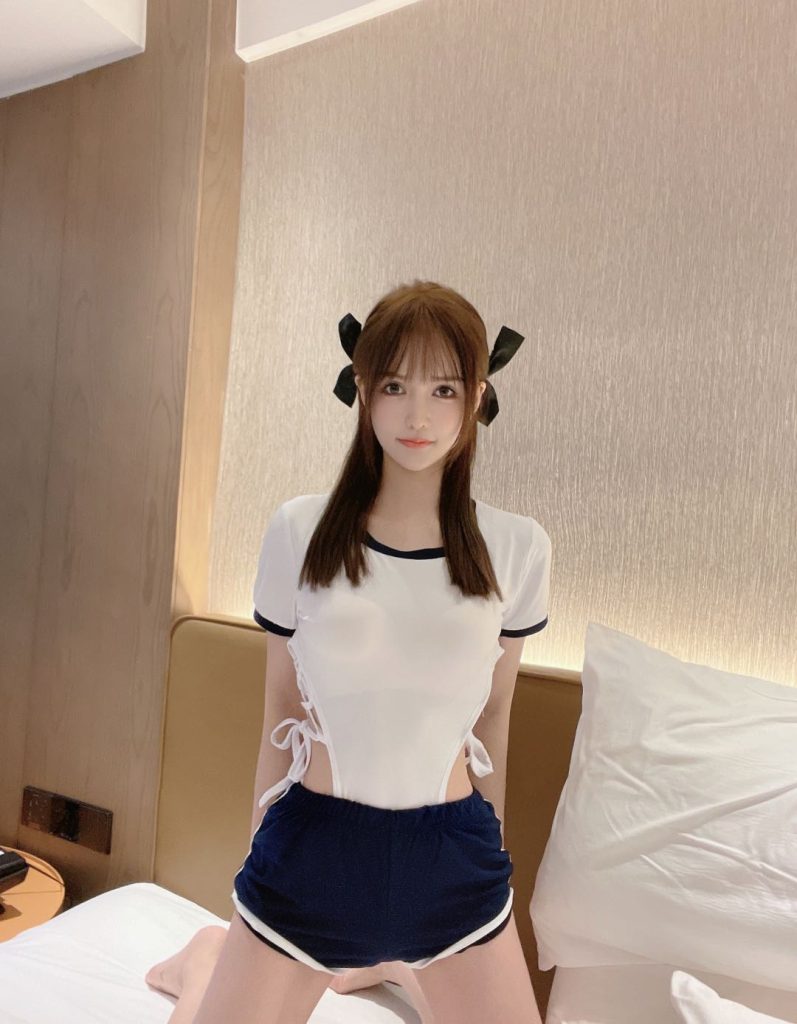 杭州外围01年学妹兼职廋白型相关配图
