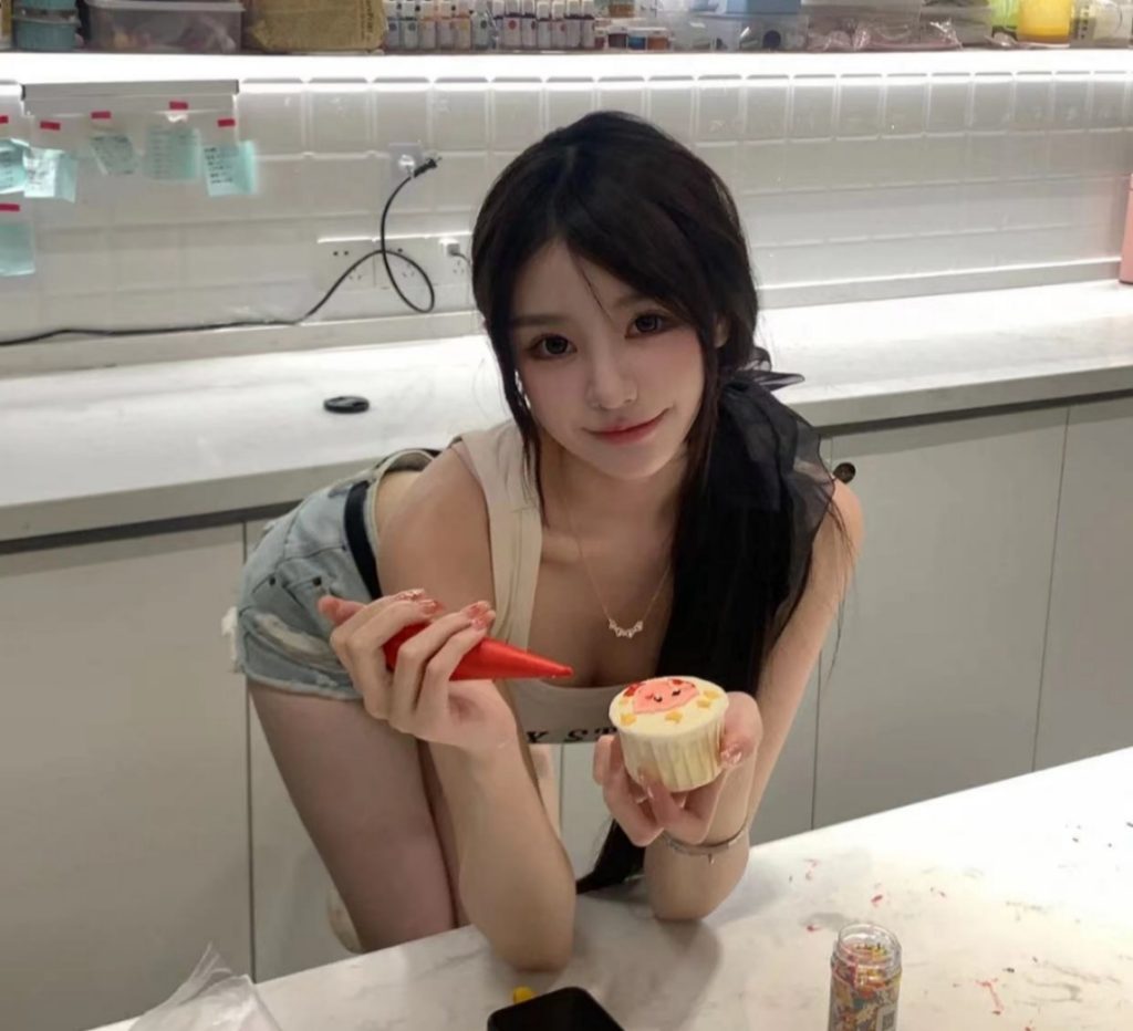 深圳外围美术系校花相关配图