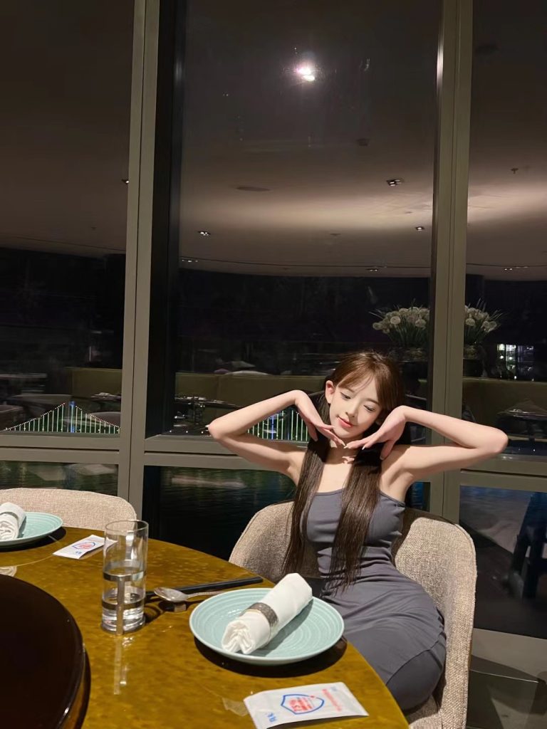北京高端外围气质小美女相关配图