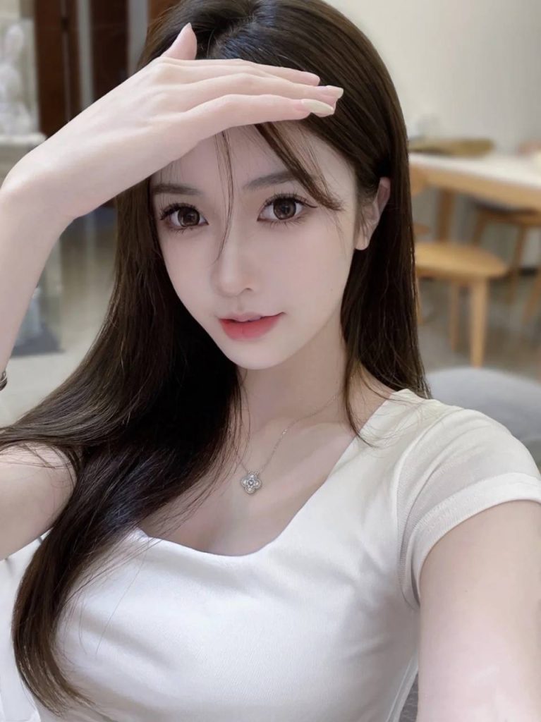 深圳纯天然灵气美女相关配图