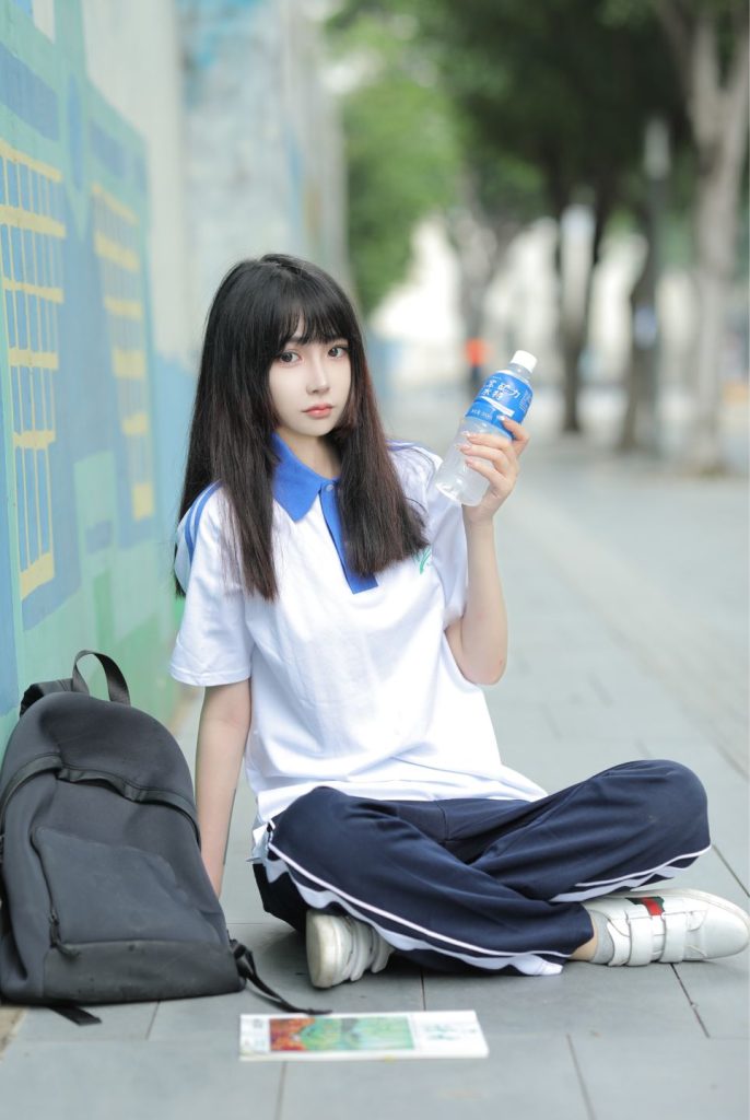 深圳外围172制服小学妹相关配图