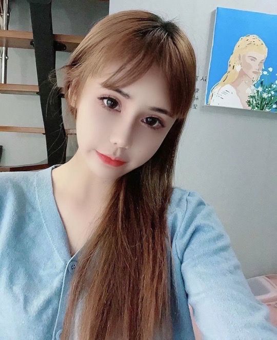 南京外围 前凸后翘筷子腿 学生兼职相关配图