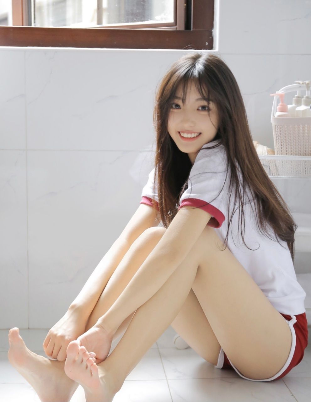 青岛外围 白虎馒头b 一线天cbd